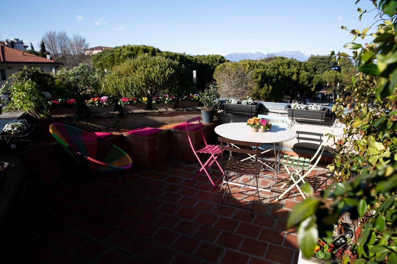 Sound Of Colors - Art Design Apartment Desenzano del Garda Extérieur photo